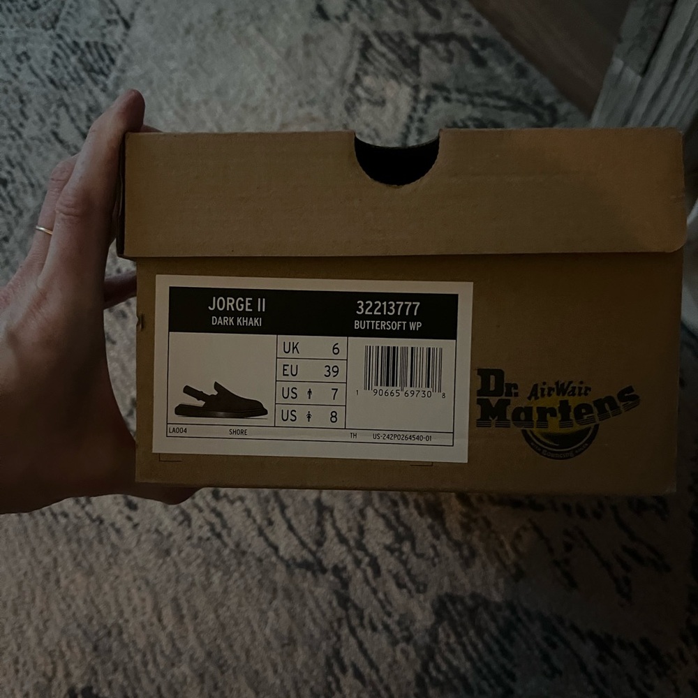 Dr. Martens Jorge II Dark Khaki Footwear - Picture 6 of 14